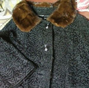 Black lamb wool jacket with mink collar